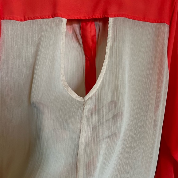 Two-tone, orange & beige, sheer tunic, long sleeve top & matching floral pin. 1X - Picture 8 of 12